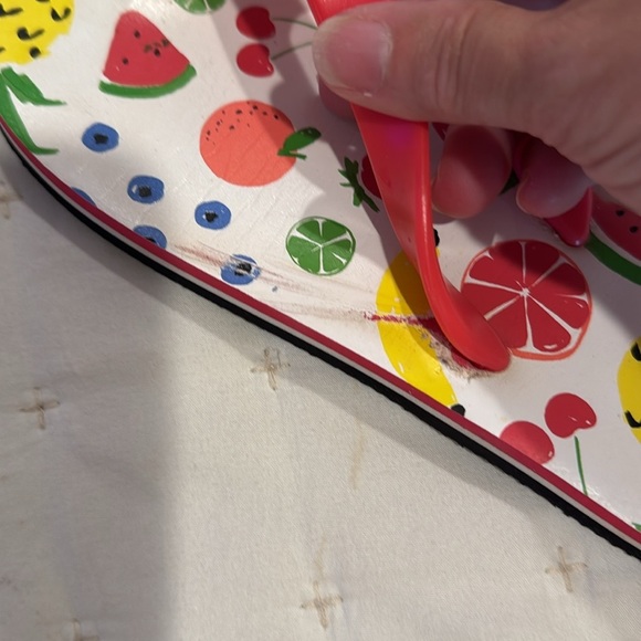 Kate Spade Women's Flip Flops Fruit Size 6 - Picture 4 of 6